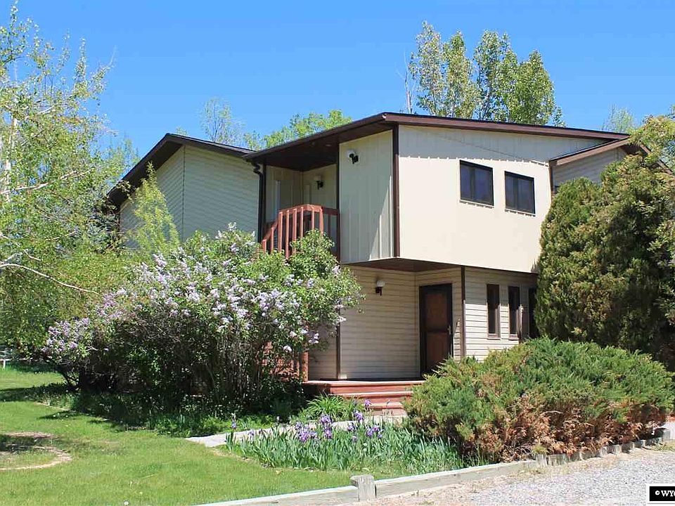 1st image of 18 Blue Spruce Ln