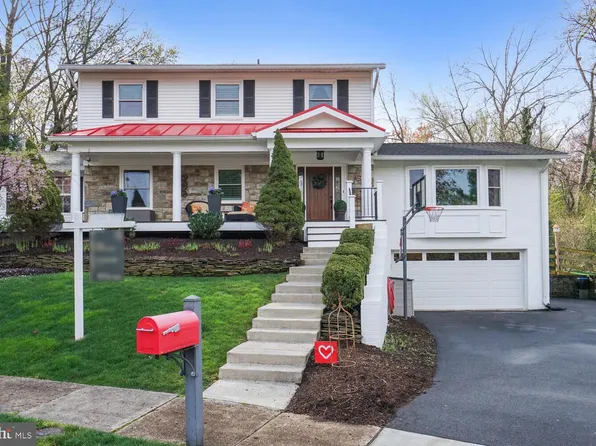 524 Heritage Ln NW, Vienna, VA 22180