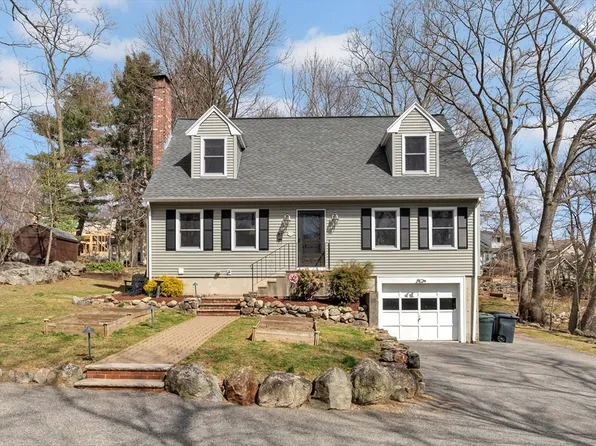 9 Hillcrest St, Arlington, MA 02476