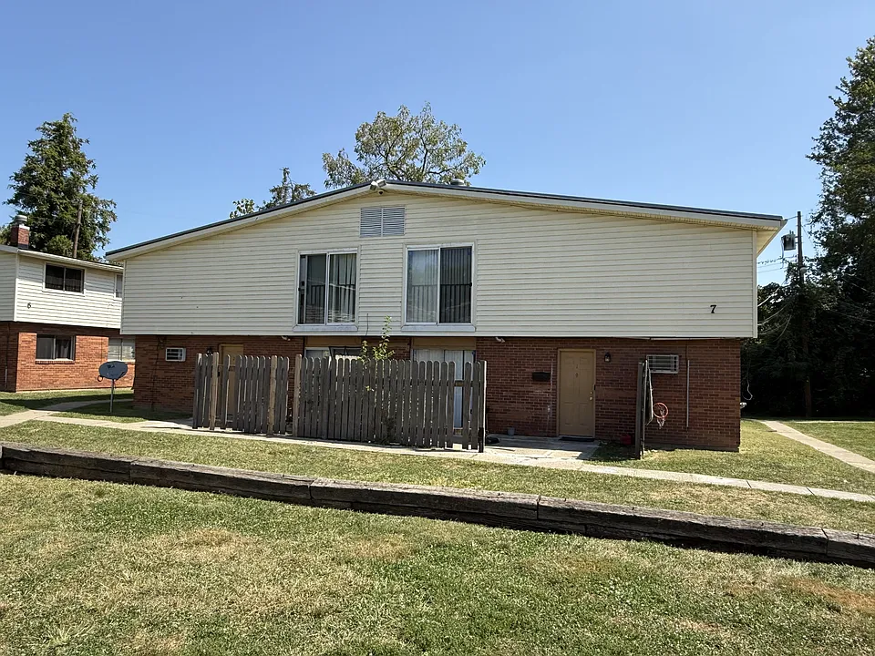 7 Columbine Ct #2