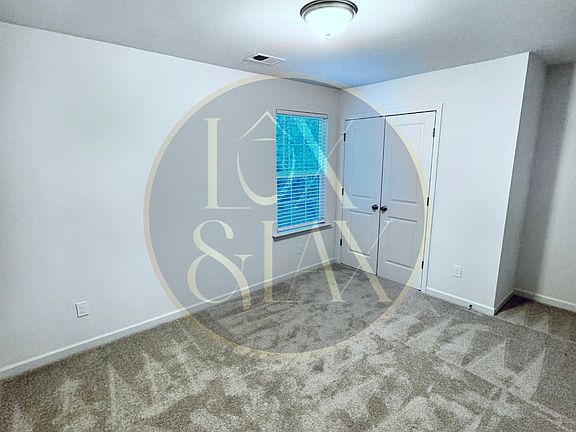 Bedroom 3 | Door Entryway View