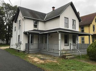 319 W Montrose St, Vineland, NJ 08360