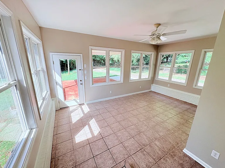 207 Holly Ave — Photo 13