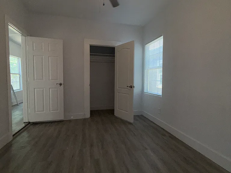 728 E Fremont St — Photo 23