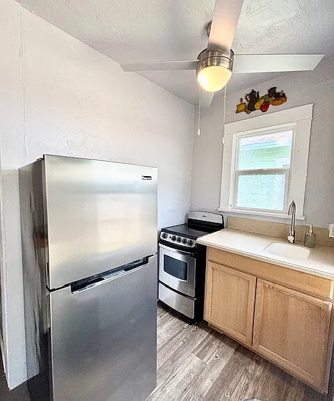416 Daytona St — Photo 5