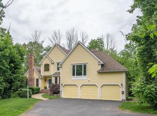 5 Beacon St, Andover, MA 01810