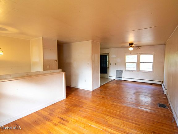5th image of 54 Myrtle Street