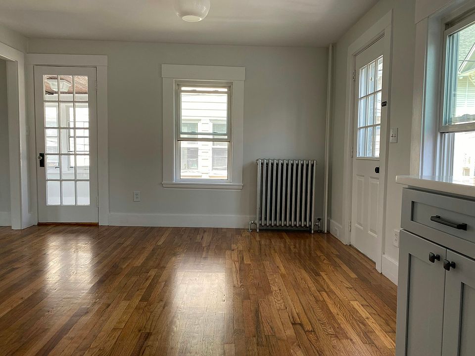 Dinning area off kitchen