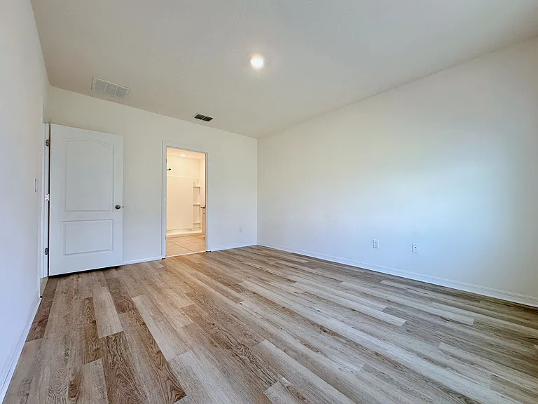 2681 Magnolia Ave — Photo 18