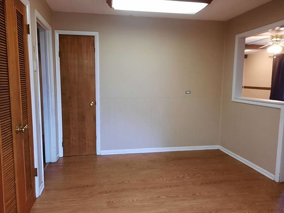 5th image of 17123 Oakwood Ave