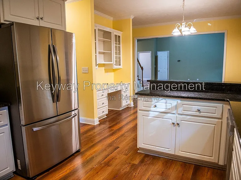 242 Stonington Dr — Photo 9