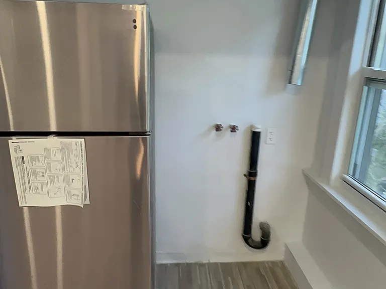 1036 Maplewood Ave #1 — Photo 11