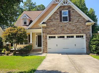 305 Skipping Water Dr, Spring Lake, NC 28390
