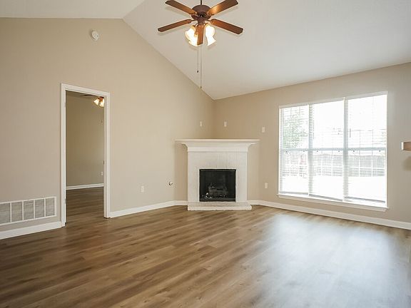 5th image of 8169 Manhatten Dr