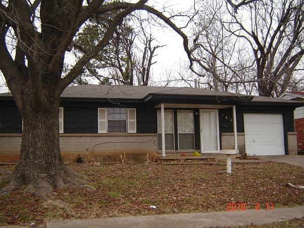 1st image of 1417 McGregor Dr