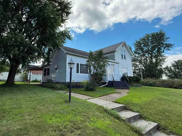 622 W Jackson St, Tomah, WI 54660