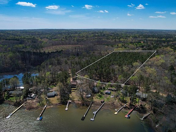3rd image of 650 Horse Creek Rd
