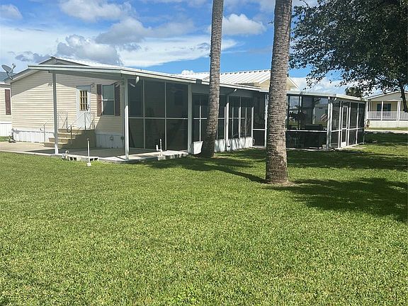 2nd image of 913 Yacht Club Way