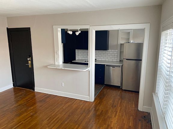 2nd image of 808 W 38th St #12