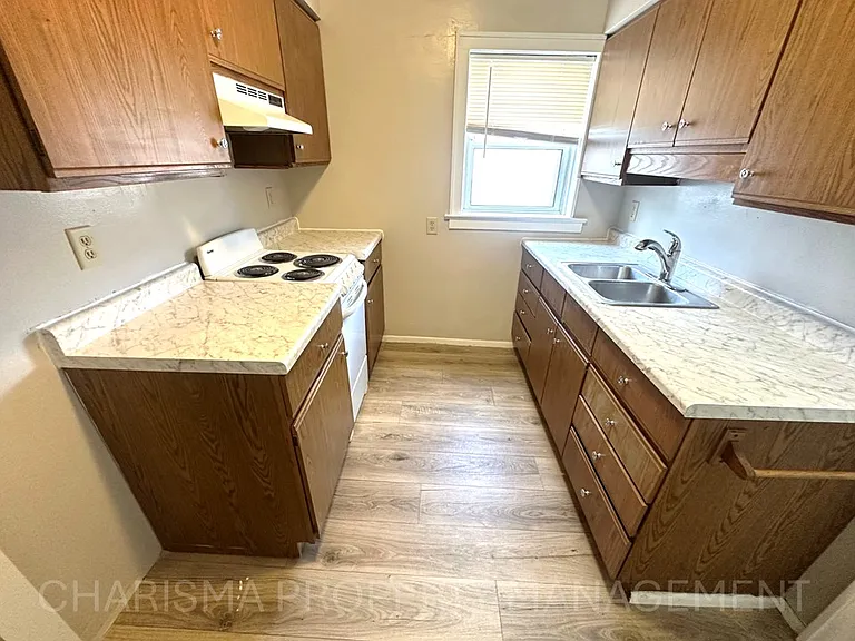 GEPC Properties Plex — Photo 9