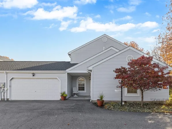 210 Huckleberry Ct, Wexford, PA 15090