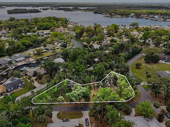 4th image of 580 NW 14TH PLACE LOT 8