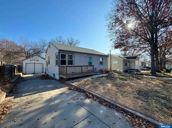 3900 S 18th St, Lincoln, NE 68502