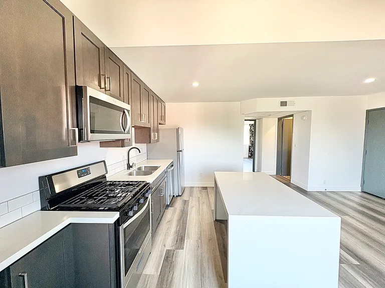 8524 Cashio St #2 — Photo 10