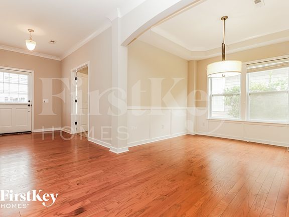 4th image of 308 Crossandra Ave
