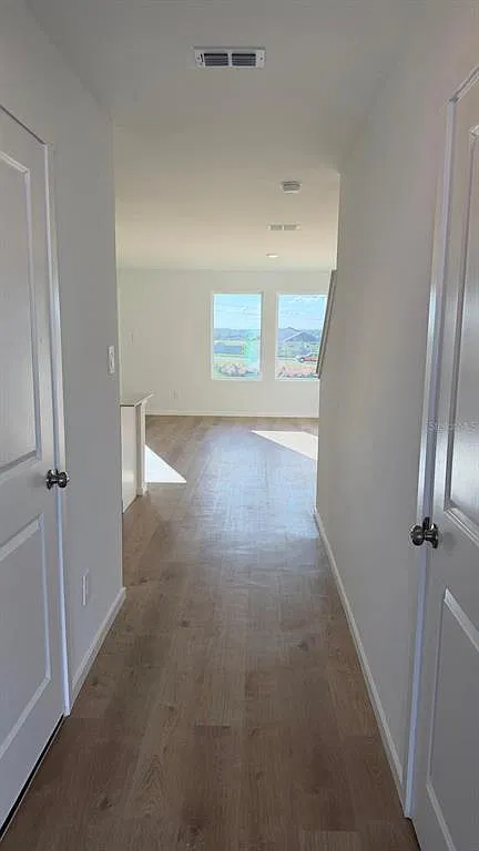 3 bed, 2.5 bath, 1386 sqft, $2,000 — Photo 2