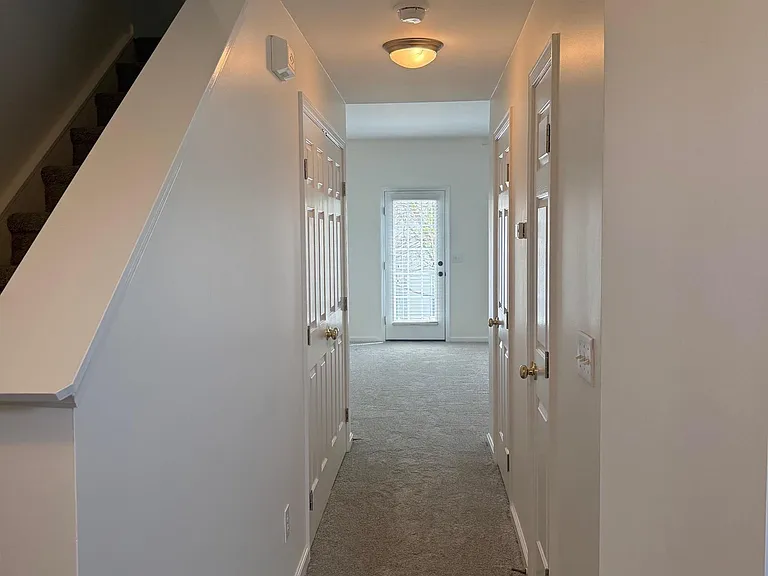 227 Spring Crossing Cir — Photo 16