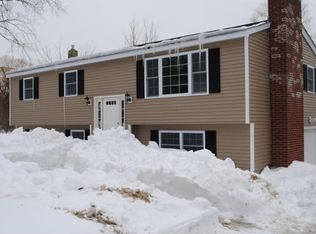 5 Frost Rd, Derry, NH 03038
