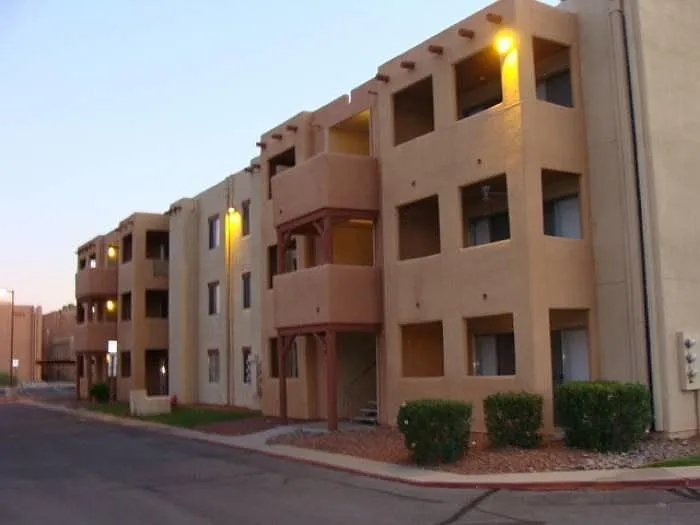 1810 E Blacklidge Dr #307 — Photo 15