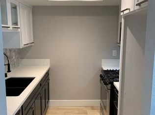 628 W Maple Ave APT B, Orange, CA 92868