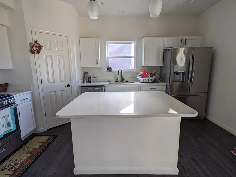 1118 Kingrail Dr — Photo 3