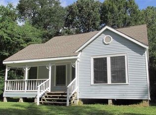 410 Hillcrest St, Rose Hill Acres, TX 77657