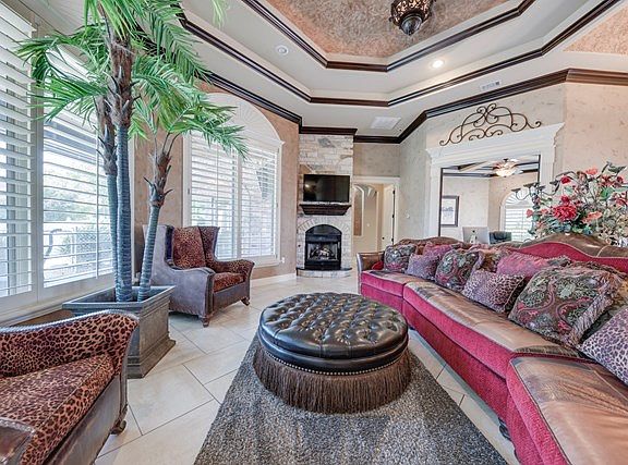 5th image of 403 Skywood Cir