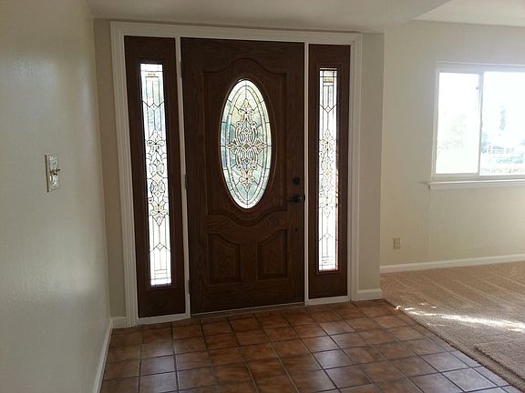 3rd image of 5912 Oakbrook Dr