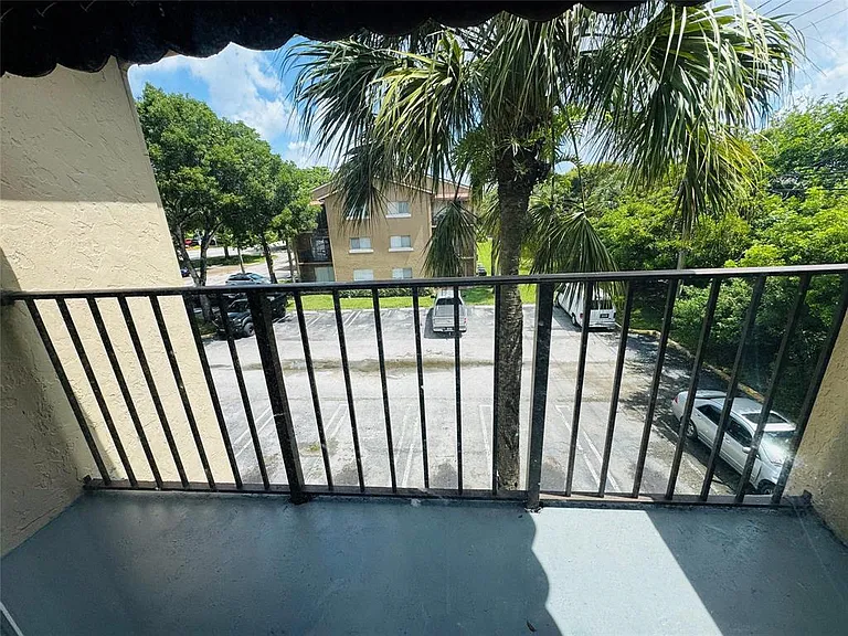 1068 N Benoist Farms Rd #302 — Photo 10