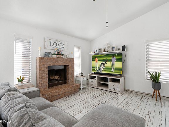 3rd image of 2229 E FORGE Avenue