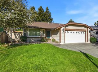 123 Dartmouth Way, Windsor, CA