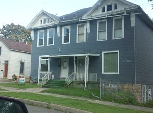 656 1/2 W 11th St, Dubuque, IA 52001