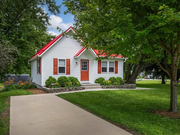 306 Bue St, Deerfield, WI 53531
