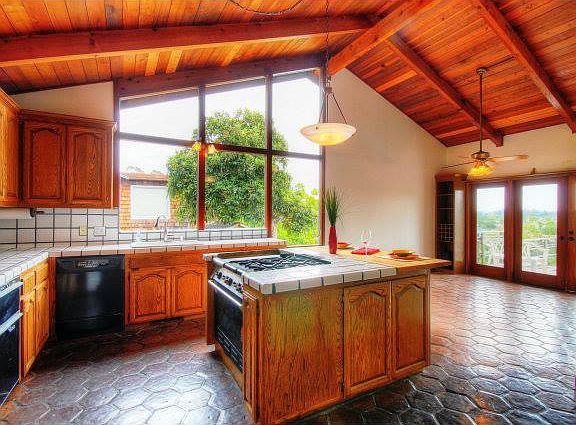 4th image of 204 Delaveaga Park Dr