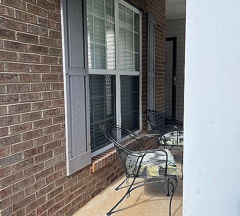 5th image of 1204 Oakdale Commons Ct