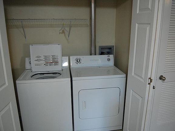 4th image of 4404 S 16th St #4