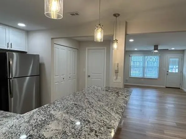 1791 Sherman Dr, Saint Charles, MO 63303