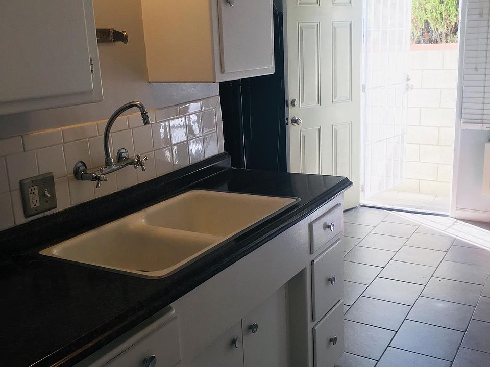 1st image of 226 3/4 N 6th St