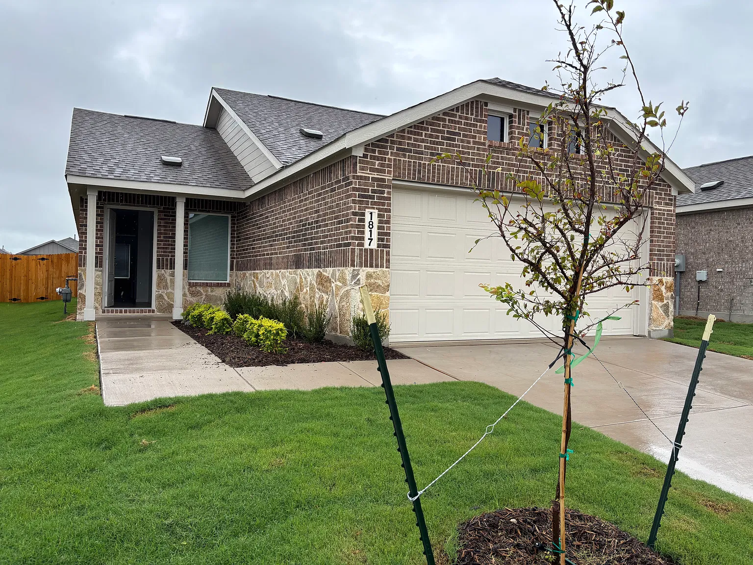 3 bed, 1451 sqft, $2,200 — Photo 2
