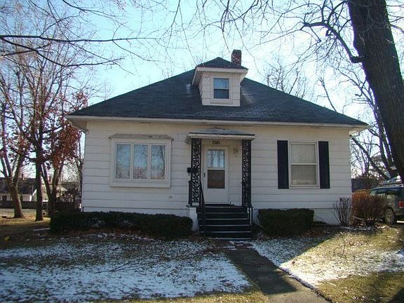 3rd image of 306 W Marion St